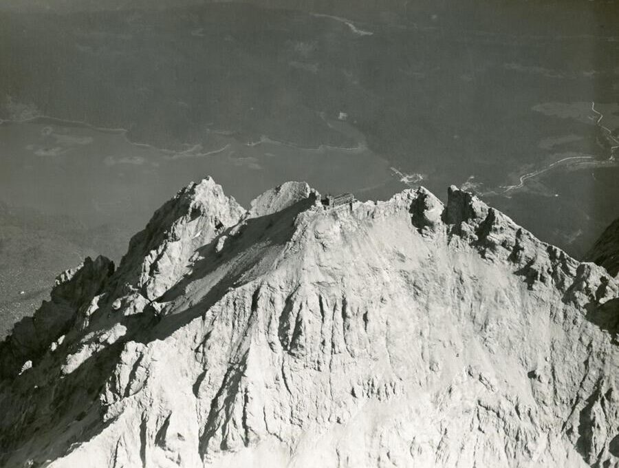 200 Jahre Zugspitze: Gipfel um 1920, Foto: Archiv DAV